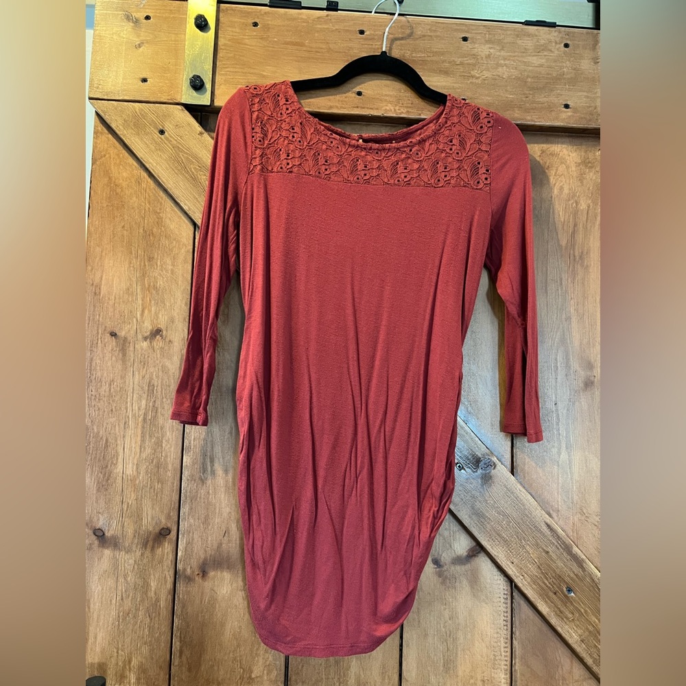 Maternity lace top tee shirt